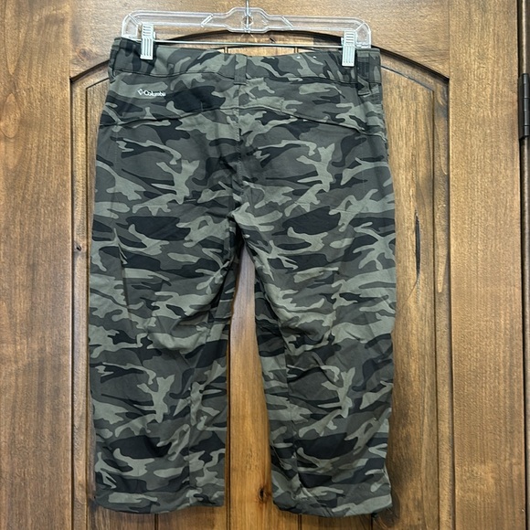 Columbia Omni Shield Camo Shorts - Picture 3 of 3